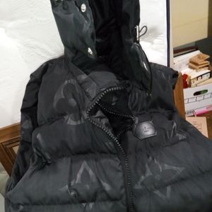 Louis Vuitton puffer vest black men's size large